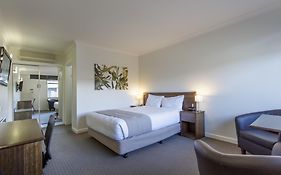 Sunshine Motor Inn